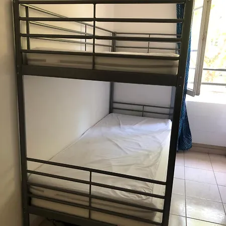 Casa - *