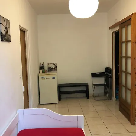 Alloggio in famiglia Casa - *